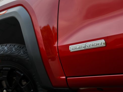 New 2026 GMC Canyon Elevation w/ Convenience Package image 5