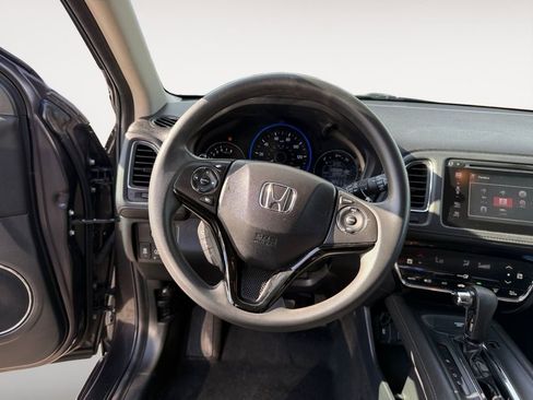 Used 2018 Honda HR-V EX image 10