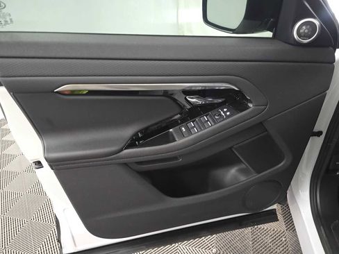 Used 2023 Land Rover Range Rover Evoque R-Dynamic S AWD/4WD image 9