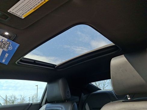 Used 2022 Chevrolet Camaro SS RWD image 16