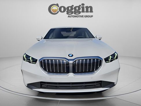 New 2026 BMW 530i w/ Convenience Package RWD image 9