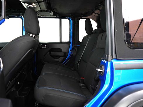 Used 2022 Jeep Wrangler Unlimited Rubicon 4xe w/ Cold Weather Group image 16