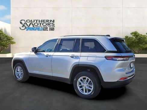 New 2026 Jeep Grand Cherokee Laredo X AWD/4WD image 3