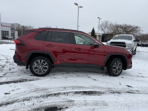 Certified 2025 Toyota RAV4 XLE Premium image 10