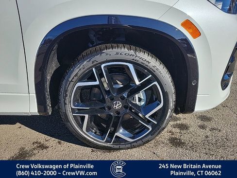 New 2026 Volkswagen Tiguan SEL R-Line image 19