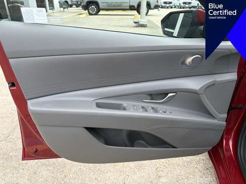 Used 2024 Hyundai Elantra SEL FWD image 25