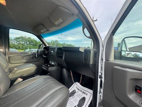 Used 2014 Chevrolet Express 3500 image 39