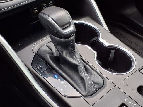 Used 2024 Toyota Highlander XLE image 20