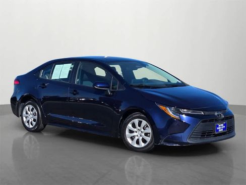 Used 2023 Toyota Corolla LE image 8