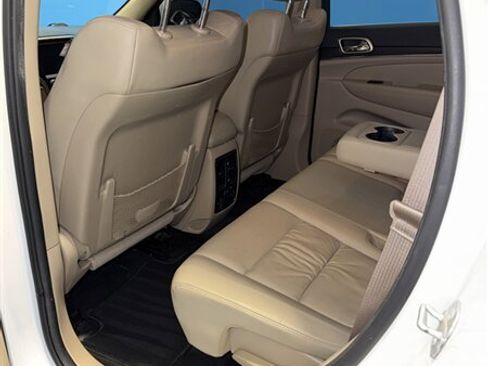 Used 2014 Jeep Grand Cherokee Limited image 12