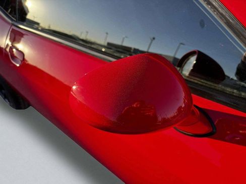 Used 2015 Dodge Challenger SRT image 9