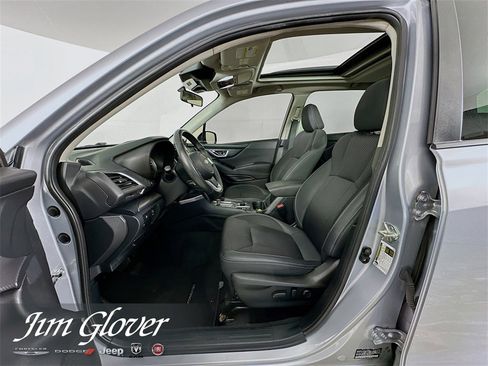 Used 2022 Subaru Forester Premium image 23