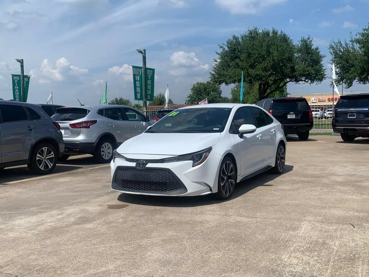 Used 2021 Toyota Corolla SE FWD image 4