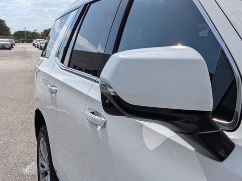 Used 2023 GMC Yukon Denali RWD image 12