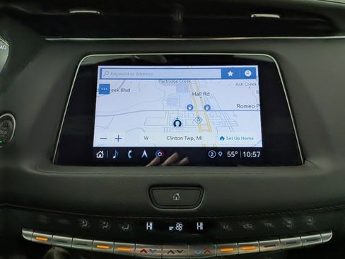 Certified 2022 Cadillac XT4 Premium Luxury w/ Enhanced Visibility Package image 7