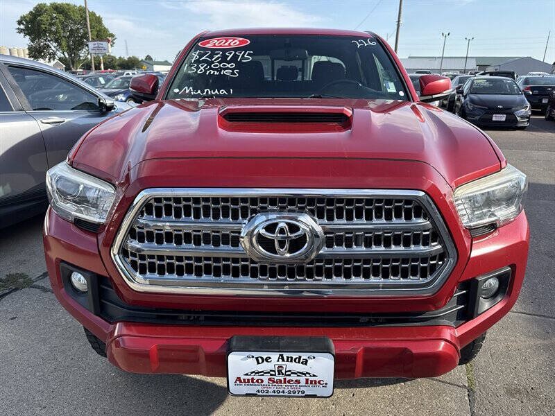 Used 2016 Toyota Tacoma TRD Sport w/ Towing Package AWD/4WD image 12