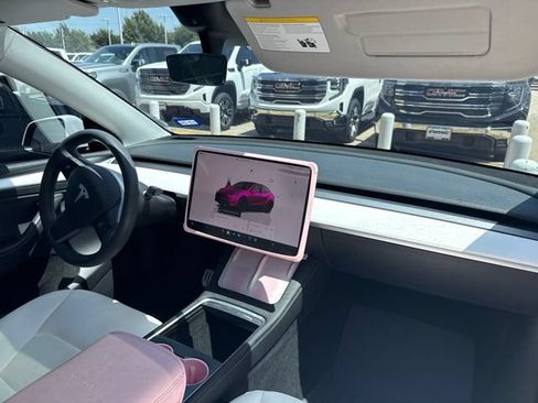 Used 2023 Tesla Model Y Long Range AWD/4WD image 10