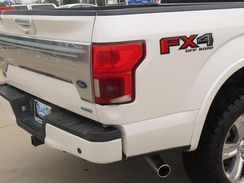 Used 2018 Ford F150 Platinum w/ Equipment Group 701A Luxury AWD/4WD image 13