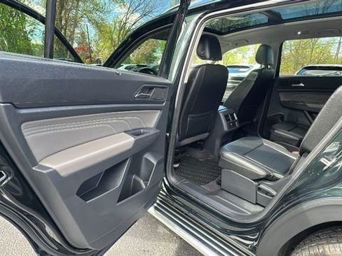 Used 2021 Volkswagen Atlas SEL R-Line w/ Atlas Adventure Package AWD/4WD image 38