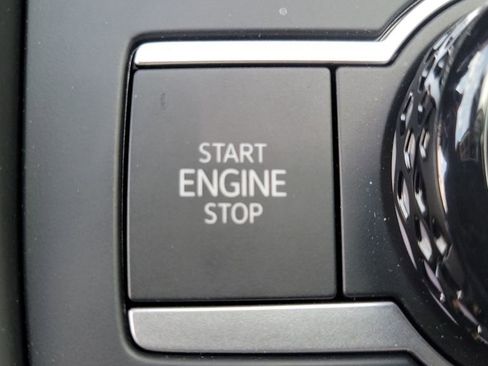 New 2026 Volkswagen Tiguan SE image 17