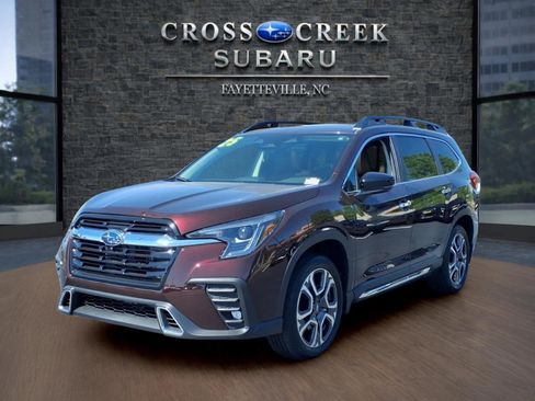 Certified 2025 Subaru Ascent Touring w/ Popular Package #1 AWD/4WD image 3