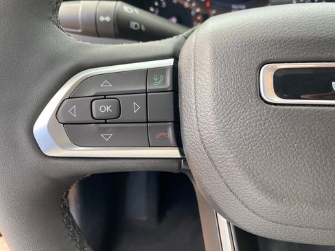 Used 2025 Jeep Compass Latitude w/ Altitude Special Edition image 28