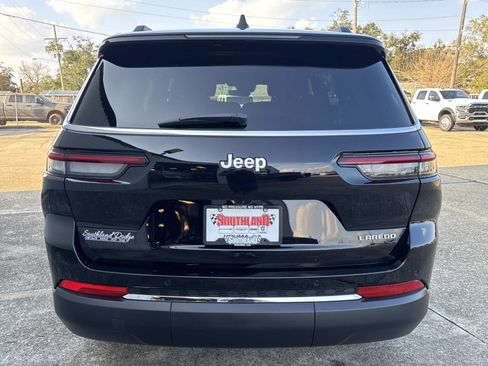 New 2025 Jeep Grand Cherokee L Laredo image 5