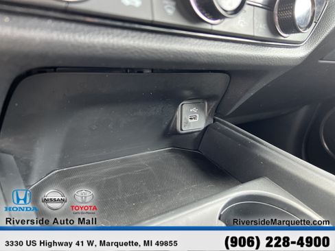Used 2025 Honda HR-V Sport image 18