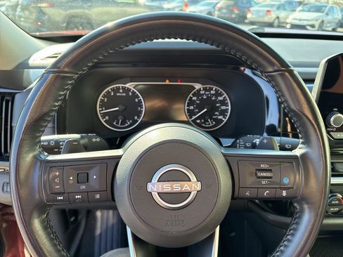 Used 2024 Nissan Pathfinder SV image 33