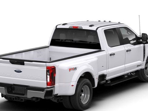 New 2026 Ford F350 XLT image 3