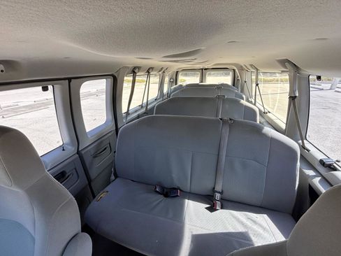 Used 2010 Ford E-350 and Econoline 350 XL image 10