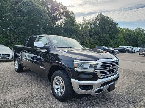 Used 2022 RAM 1500 Laramie AWD/4WD image 7