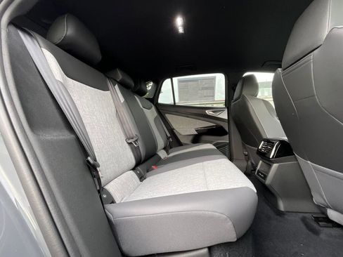 New 2026 Volkswagen ID.4 Pro image 14