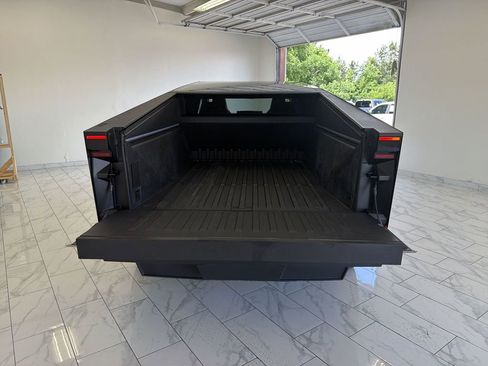 Used 2025 Tesla Cybertruck AWD Crew Cab image 27