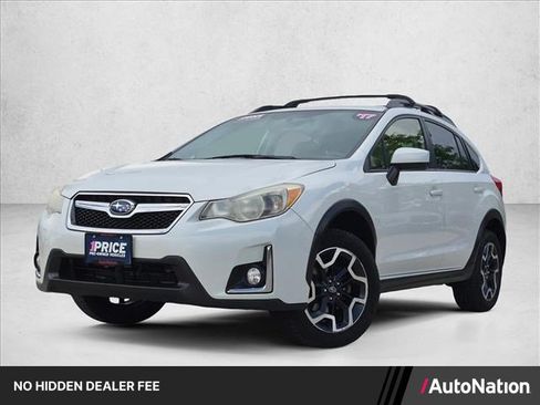 Used 2017 Subaru Crosstrek 2.0i Premium w/ Moonroof Package AWD/4WD image 1