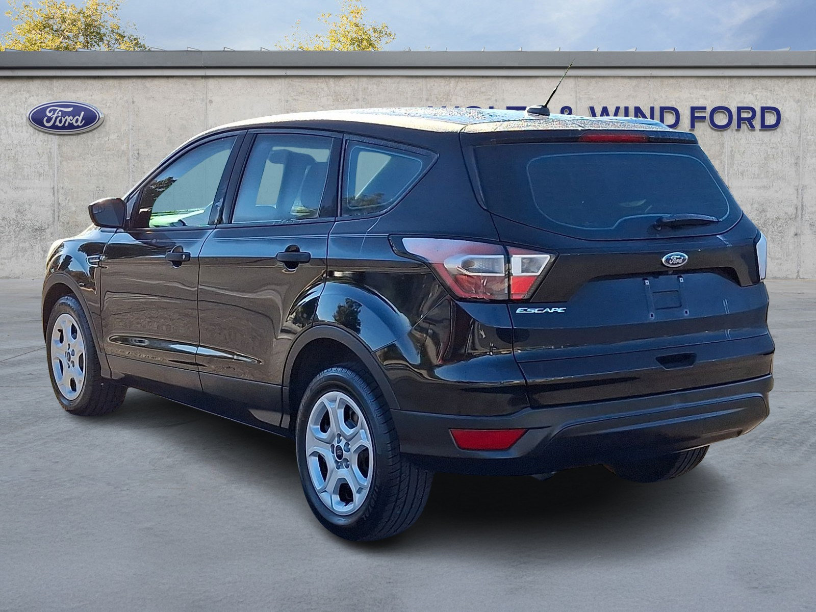 Used 2017 Ford Escape S FWD image 4