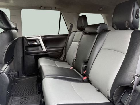 Used 2018 Toyota 4Runner SR5 Premium AWD/4WD image 22