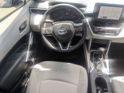 Used 2024 Toyota Corolla Cross LE FWD image 15