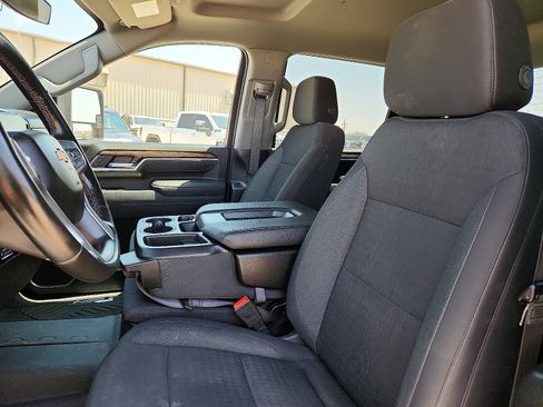 Used 2025 Chevrolet Silverado 2500 LT AWD/4WD image 13