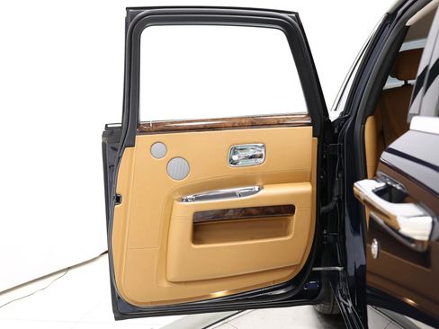 Used 2016 Rolls-Royce Ghost image 65