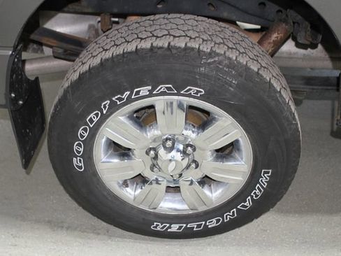 Used 2010 Ford F150 XLT image 5