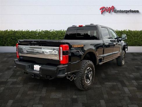 Used 2024 Ford F250 Platinum w/ Tremor Off-Road Package image 9