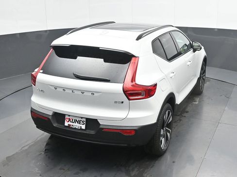 New 2026 Volvo XC40 B5 Ultra w/ Climate Package AWD/4WD image 31