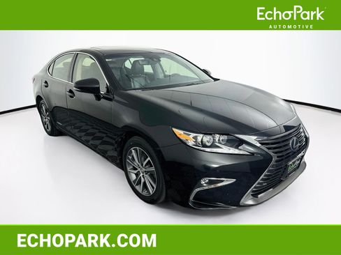 Used 2017 Lexus ES 300h FWD image 1