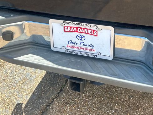 Used 2019 Nissan Frontier SL image 32