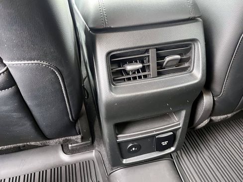 Used 2023 Ford Edge SEL w/ Convenience Package image 13