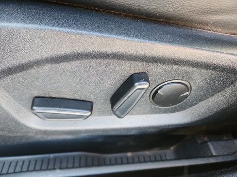 Used 2020 Ford Edge SEL w/ Convenience Package image 12