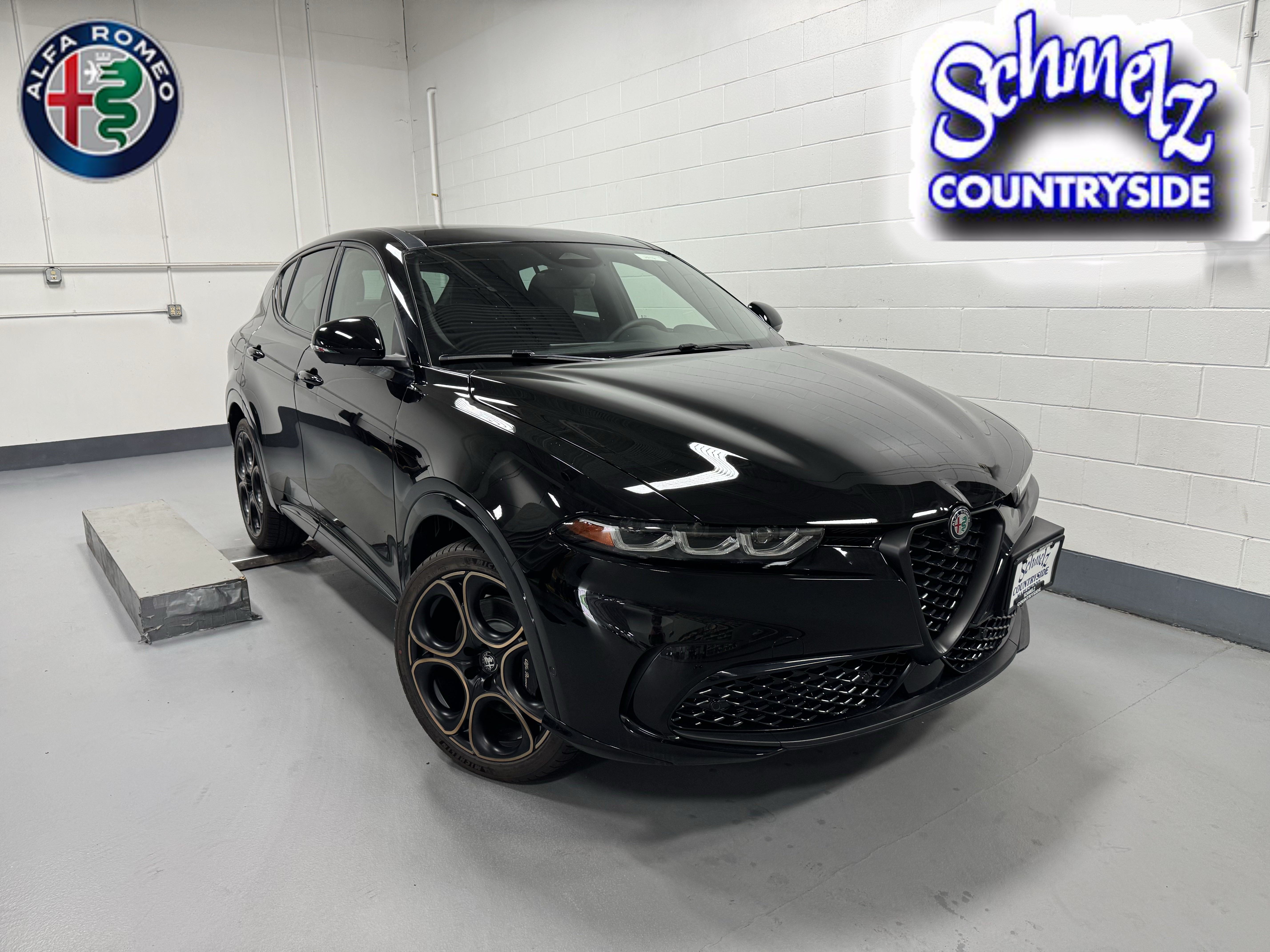 New 2025 Alfa Romeo Tonale AWD/4WD image 1