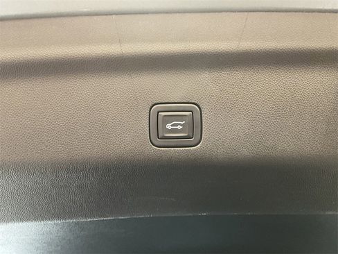 Used 2023 GMC Yukon AT4 image 13