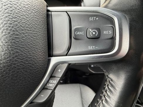 Used 2024 RAM 2500 Big Horn AWD/4WD image 24